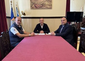 Συνάντηση του δημάρχου Ιωαννίνων με τον πρόεδρο του ΕΚΑΒ