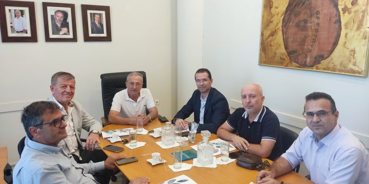 Επίσκεψη εκπροσώπων φορέων της ν. Αλβανίας στο επιμελητήριο Θεσπρωτίας.