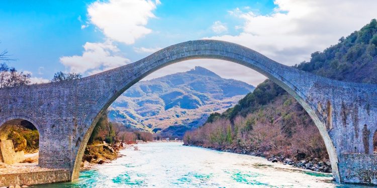 Αναστολή δραστηριοτήτων στον ποταμό Άραχθο