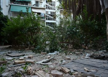 Ισχυρή έκρηξη προκλήθηκε σε διαμέρισμα τρίτου ορόφου στους Αμπελόκηπους