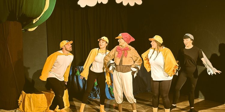 5η παράσταση για “το Ασχημόπαπο στη Λίμνη των Κύκνων”