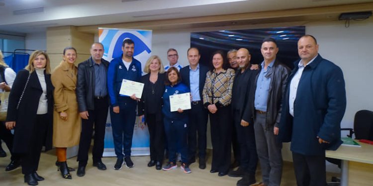 Η ΑΔΑΕ ΟΤΑ Δήμου Αρταίων και ο Εμπορικός Σύλλογος, βράβευσαν τους νικητές ζωής των αθλητών Special Olympics