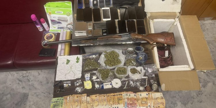 Εξαρθρώθηκε από το τμήμα ασφάλειας Άρτας εγκληματική οργάνωση που διακινούσε ναρκωτικά