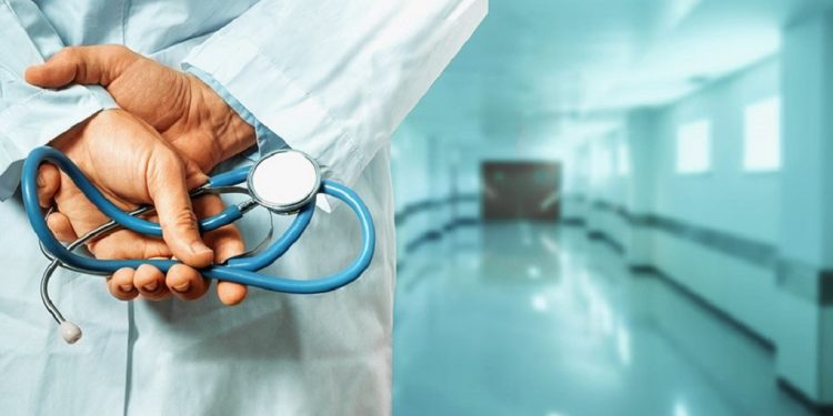 Παθολογικές κλινικές σε κρίση, διοικητές σε παράκρουση – Μετά την εργασιακή εξουθένωση περάσαμε στον εργασιακό εκφοβισμό