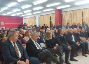 Ο δήμος Ζίτσας βράβευσε τους αριστούχους μαθητές των γυμνασίων και λυκείων