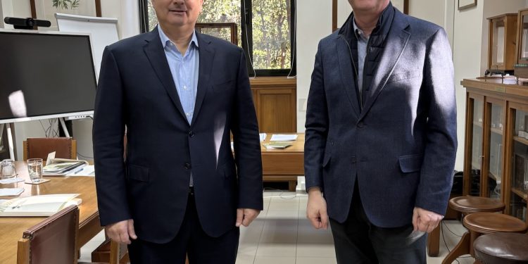 Βρέθηκε οριστική λύση στο πρόβλημα του Μαύρου Ακανθώδη Αλευρώδη. Καθοριστική η συμβολή του Γιώργου Στύλιου