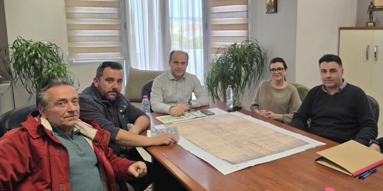 Συνάντηση του δημάρχου Αρταίων με μέλη του ΔΣ του ΕΚΑ, για την αξιοποίηση της ακίνητης περιουσίας του δήμου