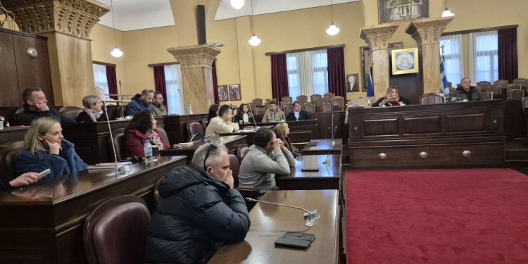 Συνάντηση στο δημαρχείο Ιωαννίνων για θέματα που αφορούν την εύρυθμη λειτουργία των σχολικών μονάδων του δήμου