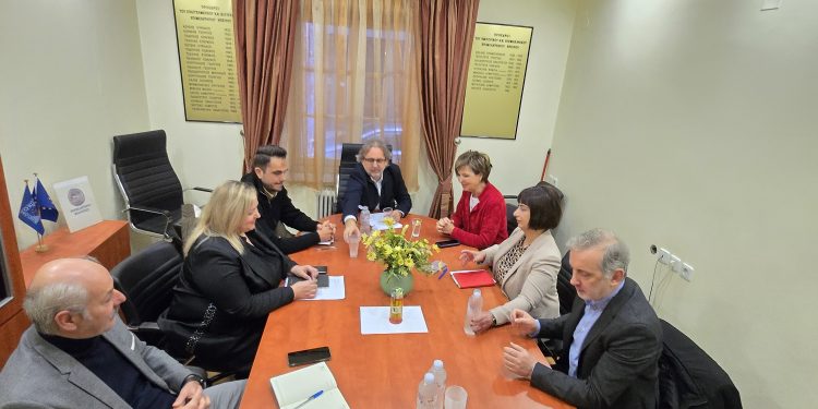 Συνάντηση στο επιμελητήριο Ιωαννίνων για θέματα τοπικής οικονομίας και ανάπτυξης