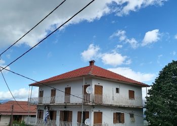 Δήμος Πωγωνίου: Το έργο «Συντήρηση – Επισκευή Δημοτικών Κτιρίων» περνάει στην 3η φάση μετά την υπογραφή σύμβασης