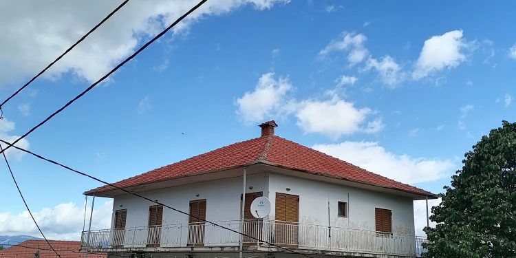 Δήμος Πωγωνίου: Το έργο «Συντήρηση – Επισκευή Δημοτικών Κτιρίων» περνάει στην 3η φάση μετά την υπογραφή σύμβασης