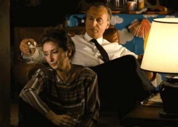 ΕΞΑΥΔΑ: “Επίσημη Ιστορία” – Περίληψη