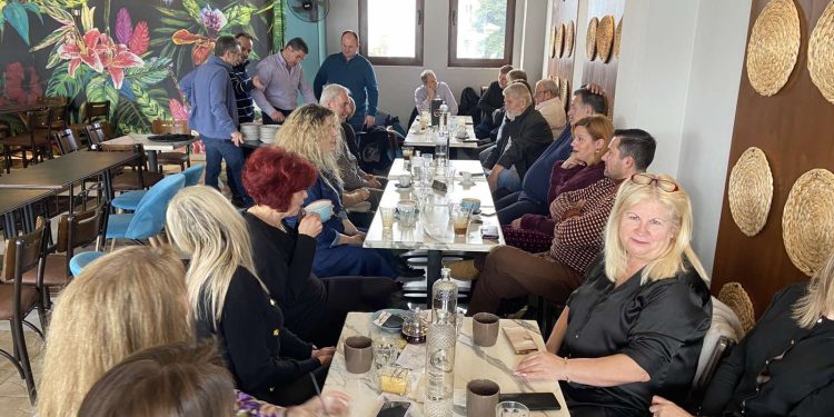 Σε μια γιορτινή ατμόσφαιρα πραγματοποίησε την κοπή της βασιλόπιτας ο σύνδεσμος περιπτερούχων Ιωαννίνων