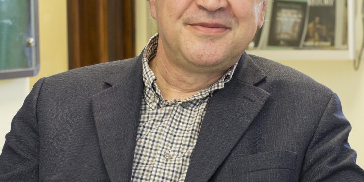 Τελετή αναγόρευσης του κ. Δ. Τζιόβα σε επίτιμο διδάκτορα του τμήματος φιλολογίας