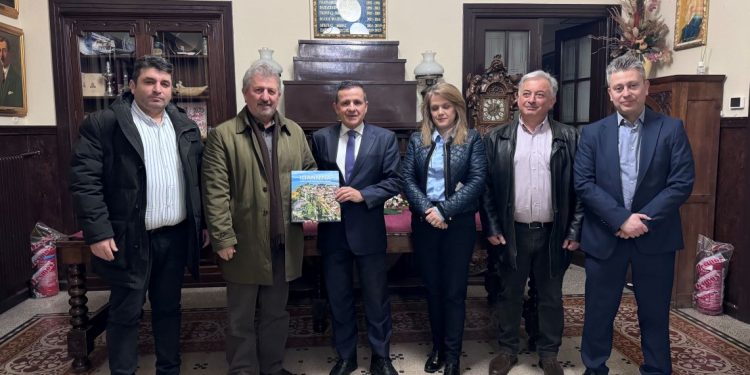 Συνάντηση με τον αντιπρόεδρο της ΡΑΑΕΥ για ζητήματα διαχείρισης αποβλήτων, υδάτων και ενέργειας