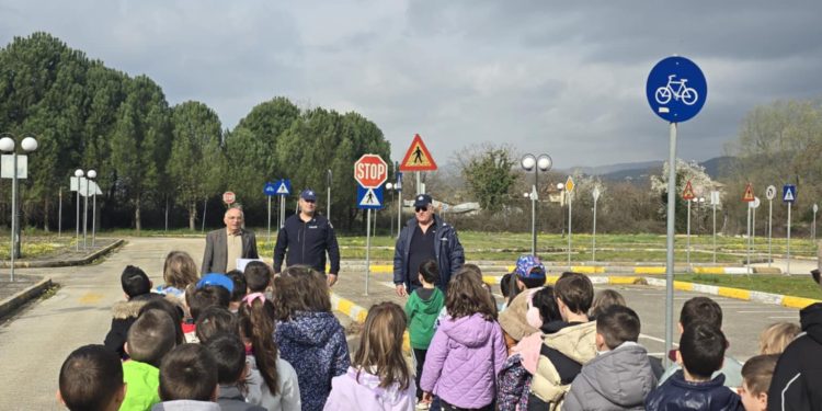 Με 44 μαθητές από το 3ο δημοτικό σχολείο Μαρμάρων ξεκίνησαν οι εαρινές επισκέψεις σχολείων στο πάρκο κυκλοφοριακής αγωγής δήμου Πωγωνίου