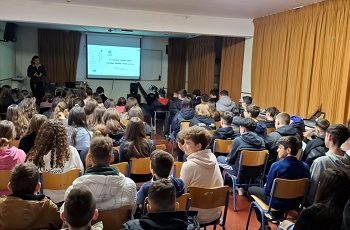 Δωδωναία εκπαιδευτήρια: Αλκοόλ και νέοι