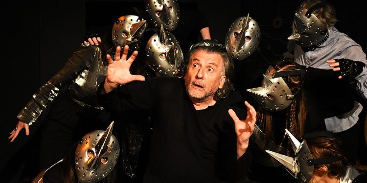 “ΡΙΝΟΚΕΡΟΣ” του Ευγενίου Ιονέσκο – “οι ΑΘΕΡΑΠΕΥΤΟΙ” ανεβάζουν “θέατρο του παραλόγου”