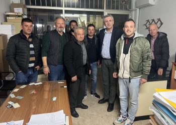 Επίσκεψη στον ΤΟΕΒ Αράχθου: Στο επίκεντρο τα θέματα άρδευσης και στήριξης των παραγωγών