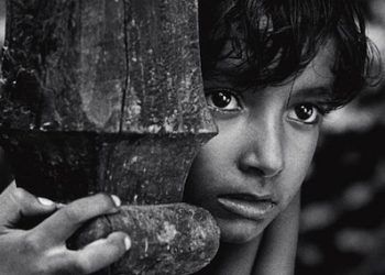 ΕΞΑΥΔΑ: “Το τραγούδι του δρόμου” – Περίληψη