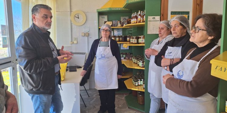 Το γυναικείο ηπειρωτικό συνεταιρισμό «Γ.Η.Σ» στον Κατσικά Ιωαννίνων επισκέφθηκε ο κ. Ιωάννης Τσίμαρης