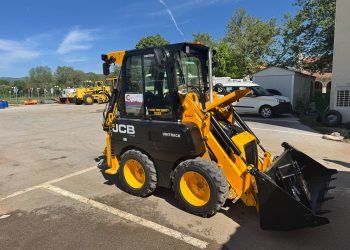 Δήμος Πωγωνίου: Παραλαβή νέου εκσκαφέα JCB για την αντιμετώπιση βλαβών στο δίκτυο ύδρευσης