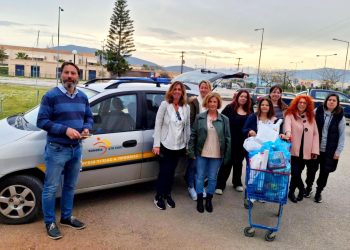 Το Κοινωνικό Παντοπωλείο του Δήμου Λευκάδας προσέφερε  βασικά είδη διατροφής καθώς και πασχαλινά δώρα για τα παιδιά