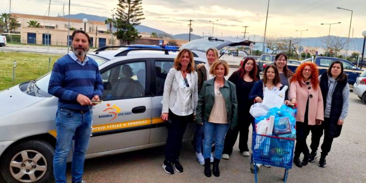 Το Κοινωνικό Παντοπωλείο του Δήμου Λευκάδας προσέφερε  βασικά είδη διατροφής καθώς και πασχαλινά δώρα για τα παιδιά