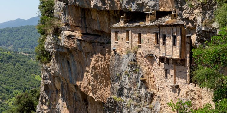 Πανηγυρίζει η ιερά μονή Κηπίνας την Παρασκευή της Διακαινησίμου