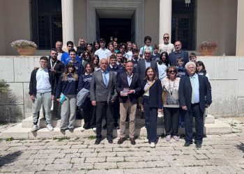 Θερμή υποδοχή στο δημαρχείο Ιωαννίνων για την αποστολή του Ζωγραφείου λυκείου Κωνσταντινούπολης