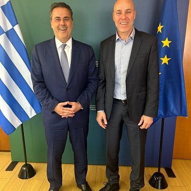 Με τον Υπουργό Περιβάλλοντος και Ενέργειας Σταύρο Παπασταύρου συναντήθηκε ο Γιώργος Αμυράς