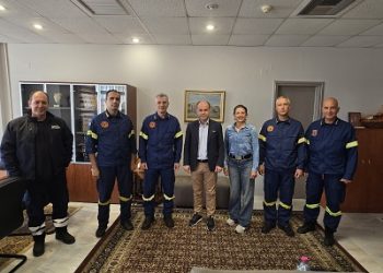 Εθιμοτυπική επίσκεψη του Διοικητή Πυροσβεστικών Υπηρεσιών Ηπείρου στο Δήμαρχο Αρταίων