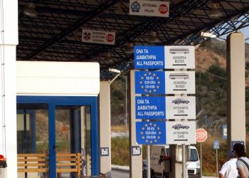 Συλλήψεις τελωνειακών για διαφθορά στην Ήπειρο – Σε εξέλιξη μεγάλη αστυνομική επιχείρηση