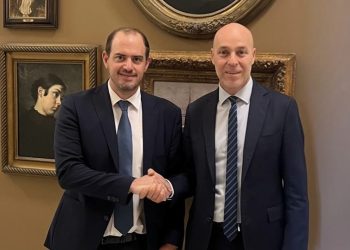 Η φορολόγηση των σχολικών κυλικείων στη συζήτηση Αμυρά-Κώτσηρα