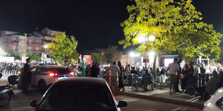 “Διαπραγματεύσεις” Αστυνομίας με τον Ν. Εξαρχο στο γλέντι αλληλεγγύης