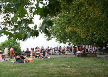 Η παραλίμνια βόλτα ελεύθερη από αυτοκίνητα κάθε Κυριακή μέχρι το τέλος Σεπτεμβρίου!