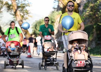 Μικροί δρομείς, οικογένειες, μωρά και ΑμεΑ γέμισαν με χαμόγελα το Ioannina Lake Run