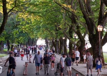 Τελευταία Κυριακή του Σεπτεμβρίου με πεζοδρομημένο Παραλίμνιο