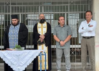 Ο Δήμαρχος Ιωαννίνων στους αγιασμούς των σχολείων: «Παιδεία, αλληλεγγύη, σεβασμός στον δημόσιο χώρο»