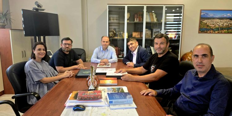 Επίσκεψη του νέου Διοικητή του Γενικού Νοσοκομείου Άρτας στο Δημαρχείο