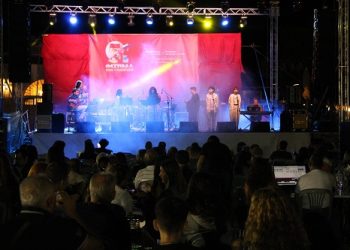 51ο Φεστιβάλ ΚΝΕ – «Οδηγητή» Πάρκο Λιθαρίτσια : Πρεμιέρα με παλμό, μνήμη και υπόσχεση συνέχειας