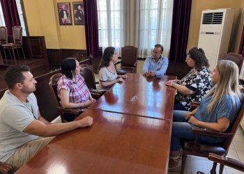 Συνάντηση Δημάρχου Ιωαννίνων με τον Πανελλήνιο Σύνδεσμο Τυφλών – Δέσμευση για ενίσχυση της προσβασιμότητας και στήριξη δράσεων