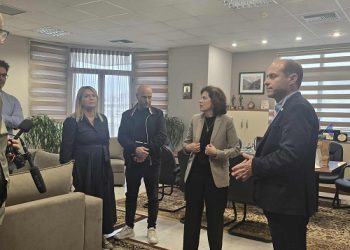 Εθιμοτυπική επίσκεψη της Πρέσβειρας της Γαλλίας στο Δημαρχείο Άρτας