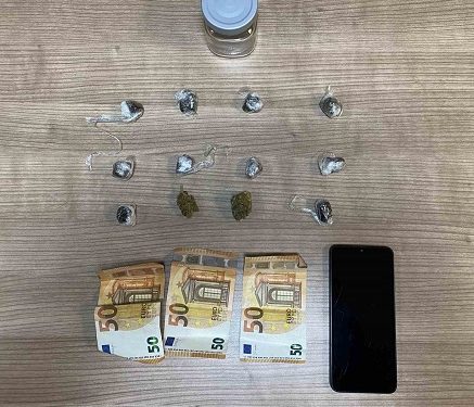 Συνελήφθη ημεδαπός στα Ιωάννινα για κατοχή και διακίνηση ναρκωτικών