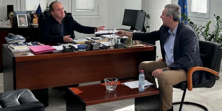 Συνάντηση του Χρ.Τσιρογιάννη με τον Δήμαρχο Ζηρού για τα αγροτικά ζητήματα.