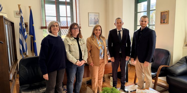 Συνάντηση της Αναπληρώτριας Περιφερειακής Διευθύντριας Εκπαίδευσης Ηπείρου με  τον Γενικό Πρόξενο της Γαλλίας