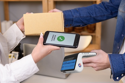 Η Τράπεζα Ηπείρου προσφέρει δωρεάν χρήση της υπηρεσίας IRIS Commerce έως και τις 31 Δεκεμβρίου 2025 για όλους τους υφιστάμενους και νέους κατόχους POS της Τράπεζας