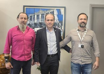 Συνάντηση του Δημάρχου Αρταίων με εκπρόσωπο της ZeroStrayPawject για το πρόγραμμα δωρεάν τσιπαρισμάτων