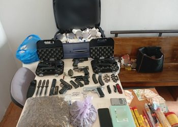 5.000 ναρκωτικά χάπια, 5πιστόλια, χειροβομβίδα , 3.312 φυσίγγια και 5.550 ευρώ κατέχεσε η Υποδιεύθυνση Δίωξης και Εξιχνίασης Εγκλημάτων Ιωαννίνων στην Αττική