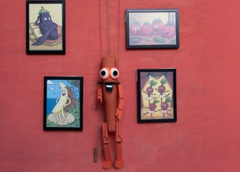 Έναρξη παραστάσεων για τα σχολεία